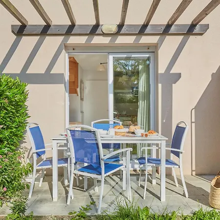 Residence Odalys Le Hameau Du Lac Rignac  Exterior photo